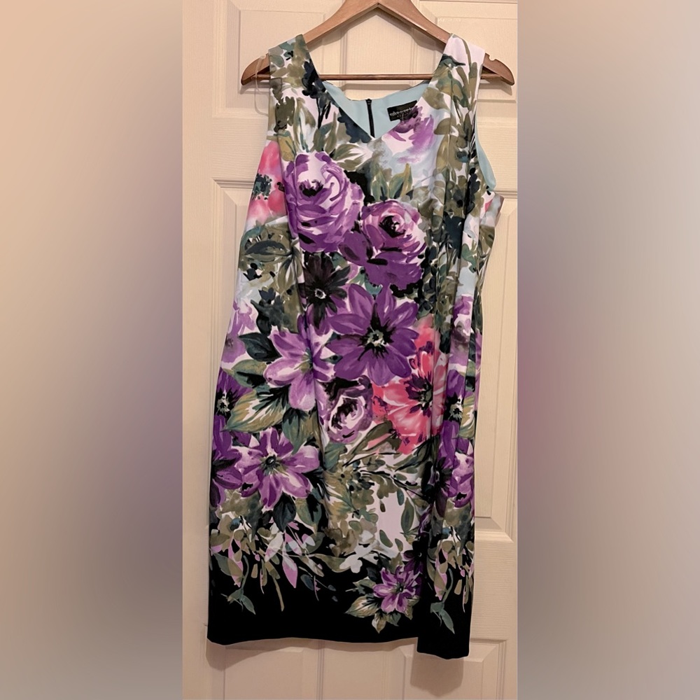 Women’s sleeveless dress